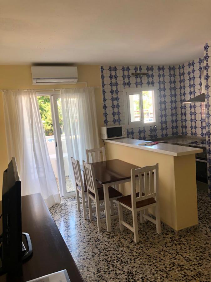 Apartamentos Cala Llonga Cala Llonga  Dış mekan fotoğraf