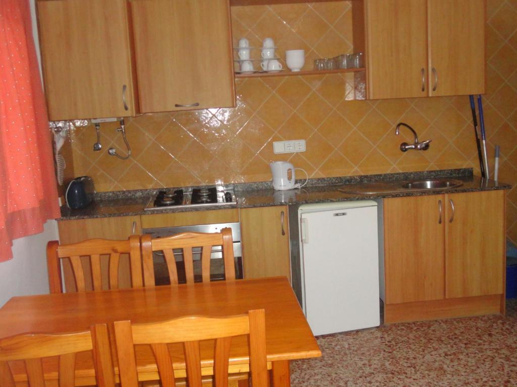 Apartamentos Cala Llonga Cala Llonga  Oda fotoğraf