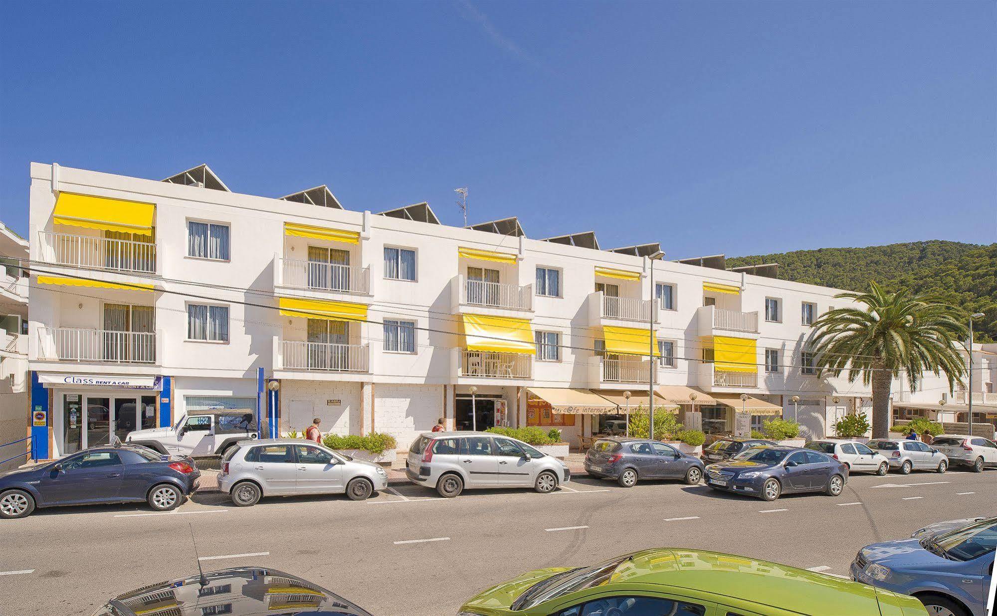 Apartamentos Cala Llonga Cala Llonga  Dış mekan fotoğraf